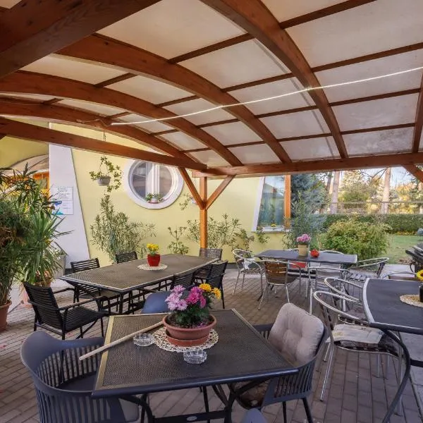 Harang Panzió, hotel v destinaci Gyomaendrőd