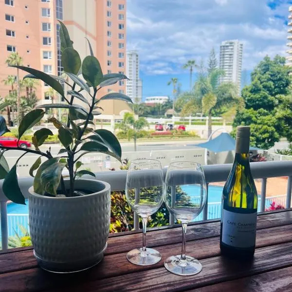 Beautiful Broadbeach Living!, hotel di Gold Coast