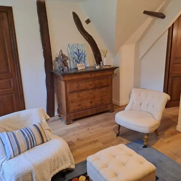 BERNAY Chambre avec salle d'eau privative et entrée indépendante, hotel em Bernay