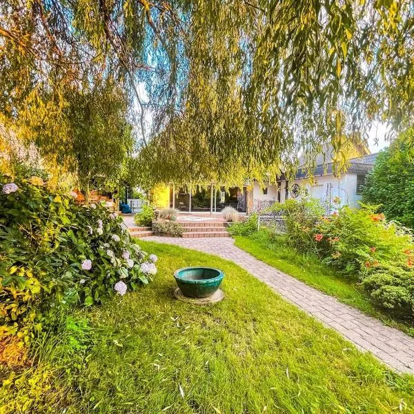 Exklusive Landvilla mit Pool, Sauna und Garten, hotel v destinaci Schwalmtal