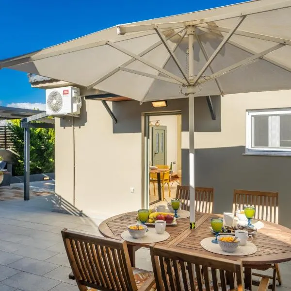 Casa Katrine, hotel em Lakíthra