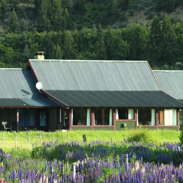La Pilarica River & Mountain Lodge, hotel in Cholila