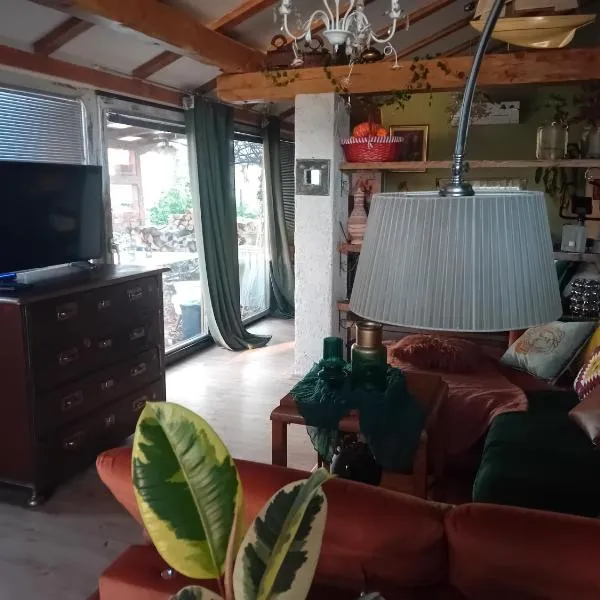 ROSE Resort, ROOM 40m2 for 4 guests, with terrace, hotel in Ljubljana