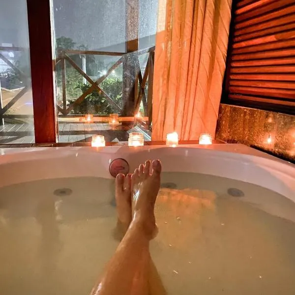 Casa ampla com piscina e hidromassagem、ポルト・デ・ガリーニャスのホテル