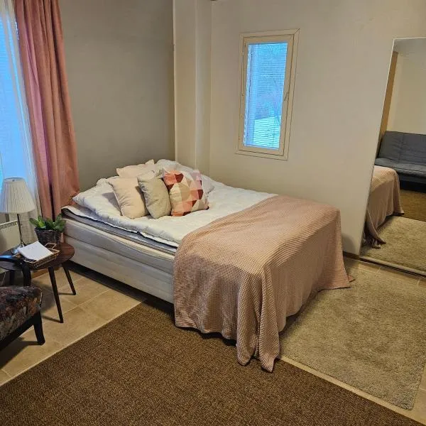 Cosy studio apartment near by Ideapark, hotel in Lempäälä