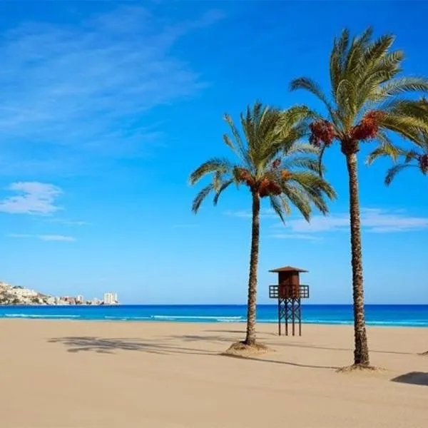 Viesnīca NUEVO, a 90 metros de la playa y con vistas al mar pilsētā Kuljera