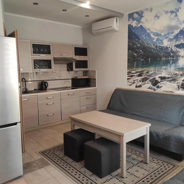 Apartament przy basenie, hotel in Kudowa-Zdrój