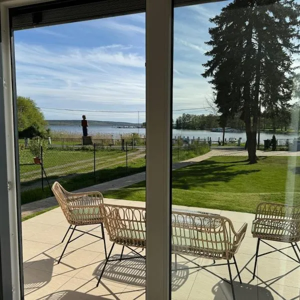 Auszeit am Schwielowsee - Moderne Ferienwohnung direkt am Schwielowsee, hotel v destinaci Schwielowsee
