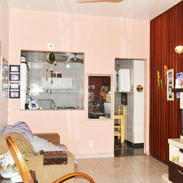 Casa com Quarto Duplo com Banheiro Privativo
