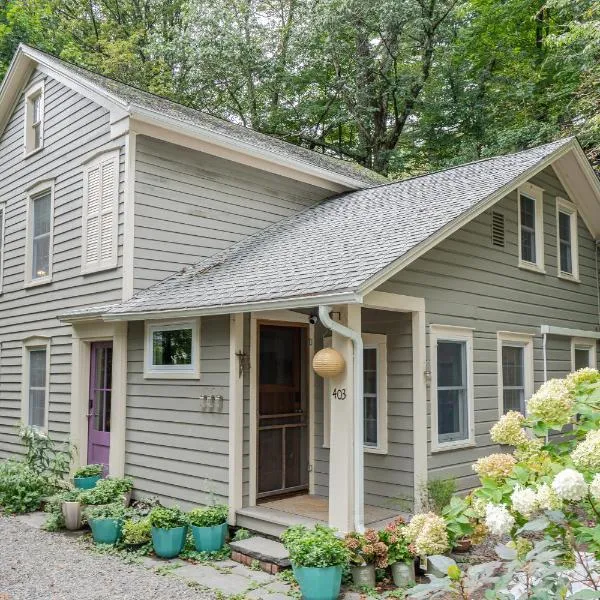 Chic Farmhouse Woodstock Saugerties Skiing HITS, hotel v destinaci Saugerties