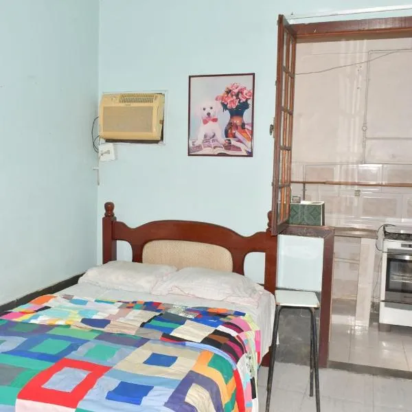Casa com Quarto Duplo com Banheiro Privativo, hotel in Rio de Janeiro