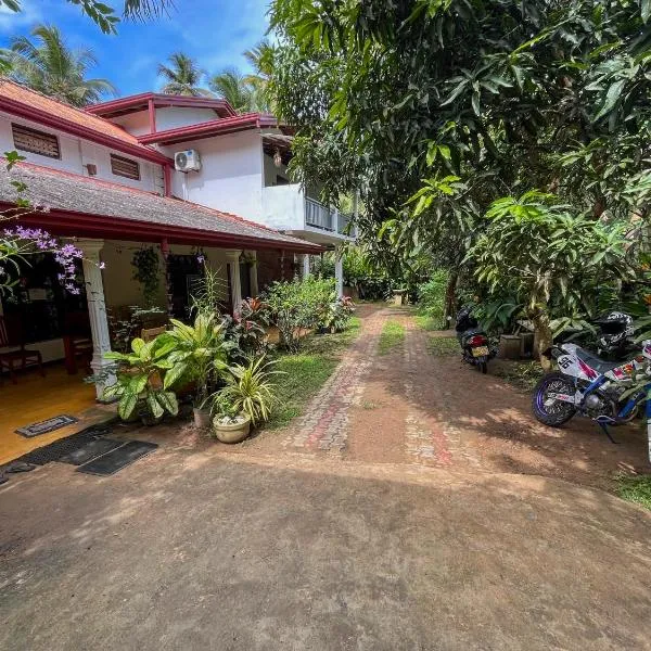 Abraham Beach House, hotell Tangalles