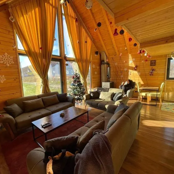 Shpija e Liqenit, hotel v destinaci Pristina