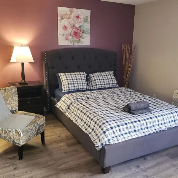 Beverly Hills Suite with Balcony