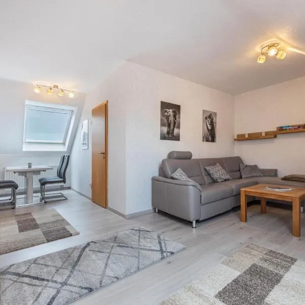 Klimatisierte Wohnung Kastanie mit Balkon, Hotel in Löhne