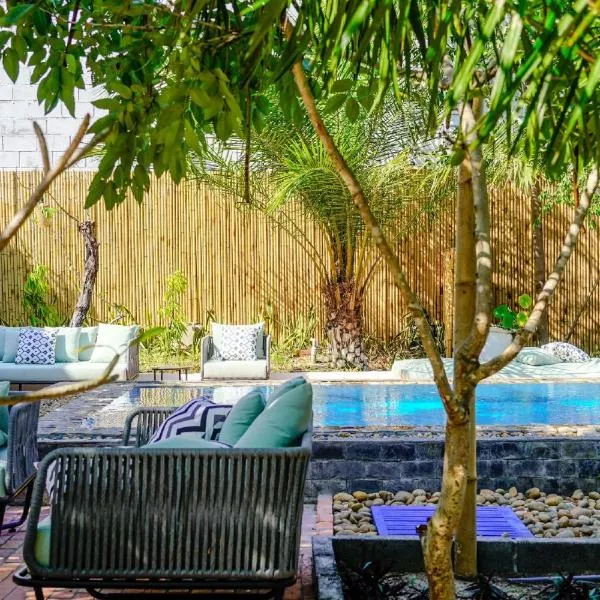 Luxurious 7BR Villa in Mui Ne with Private Swimming Pool, hotel v destinaci Ấp Thiện Phước