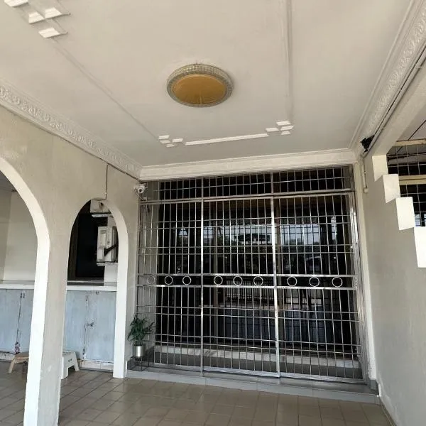 Taman Bagan Single Storey Terrace House, 9mins to Sunway Carnival Mall, Seberang Jaya, hotel v destinaci Butterworth