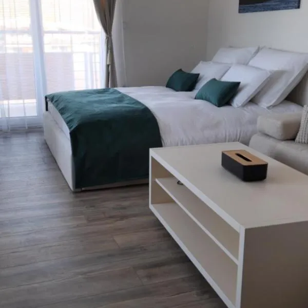 Grand Apartman - 5 Star Luxury Podhajska Apartman, hotel v Podhájské