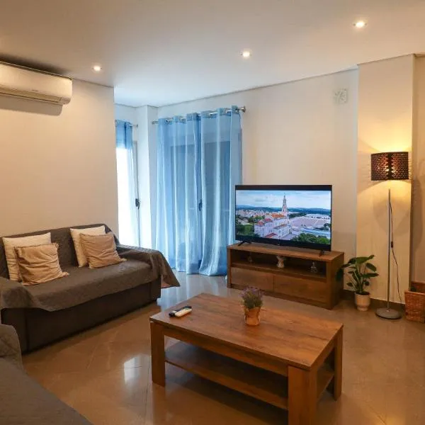 Apartamento a 50 metros do Santuário de Fátima, hotel v destinaci Fátima