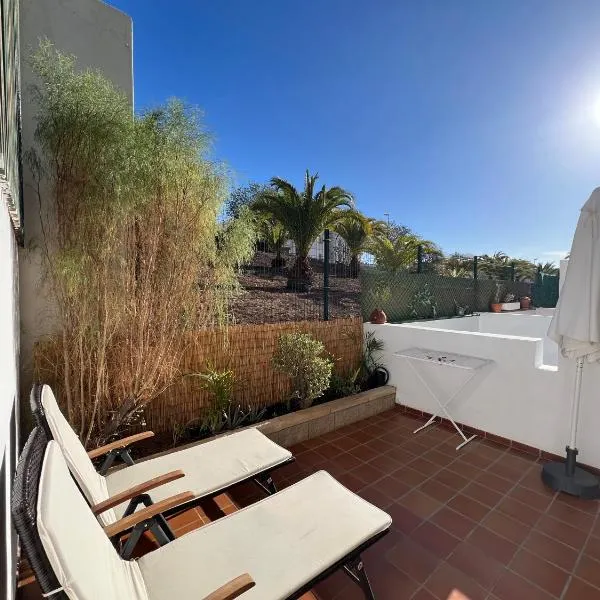 Victoria apartment, hotel in Arona