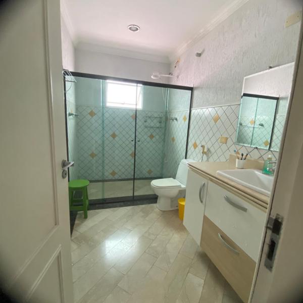Quarto amplo e confortável - Foto 3