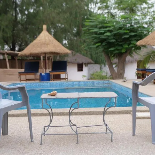 Auberge des deux baobabs Warang, hotel v destinaci Ouoran