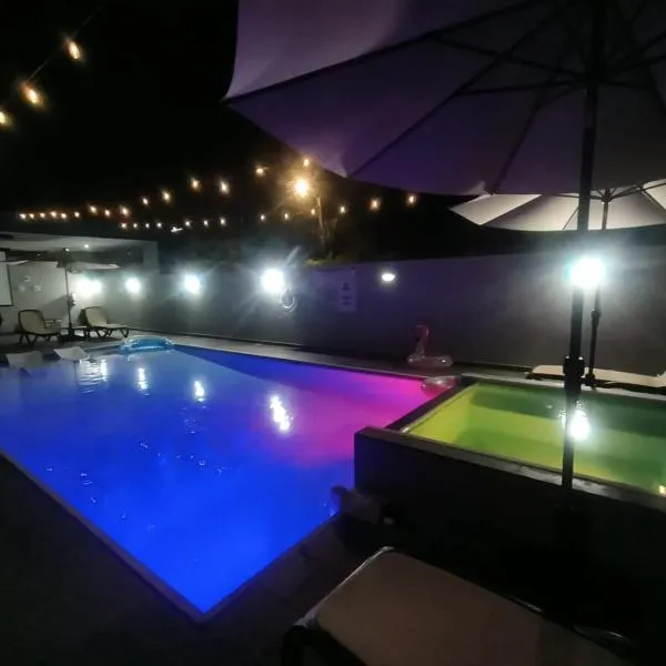 Aquaville Dorado Moderna Villa 1, hotel v destinaci Dorado