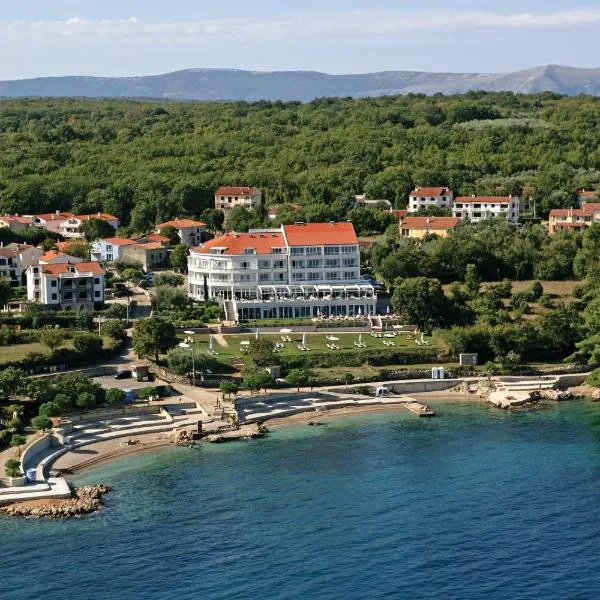 Spa & Wellness Hotel Pinia, hotel in Barušić