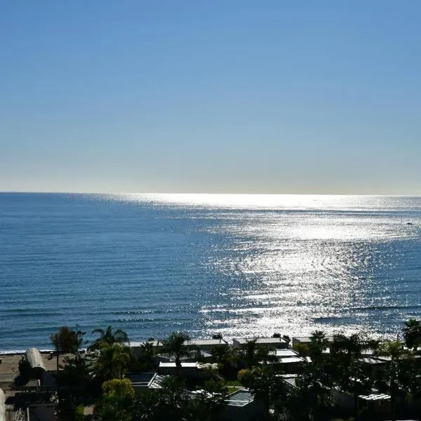 Villa Paola Vista Mare - Fronte Mare - Free Parking - Wi-Fi, hotel v destinaci Terracina