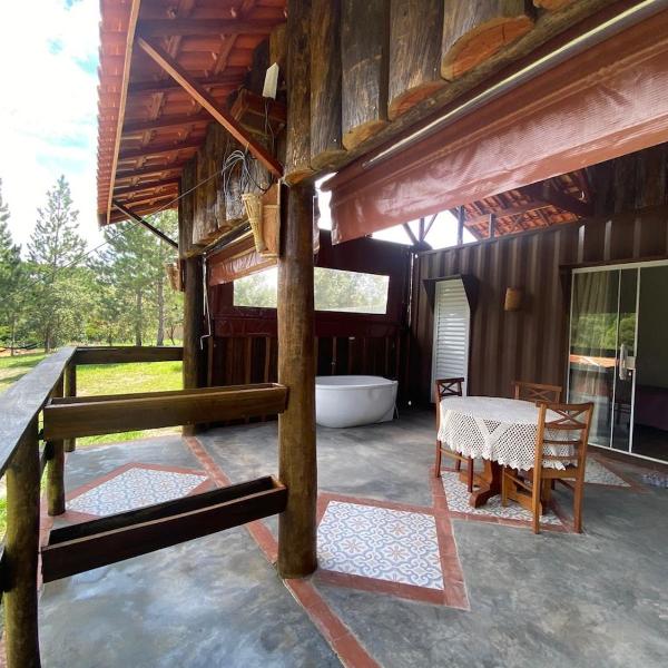 Container Chalé com espaço exclusivo jacuzzi e ar
