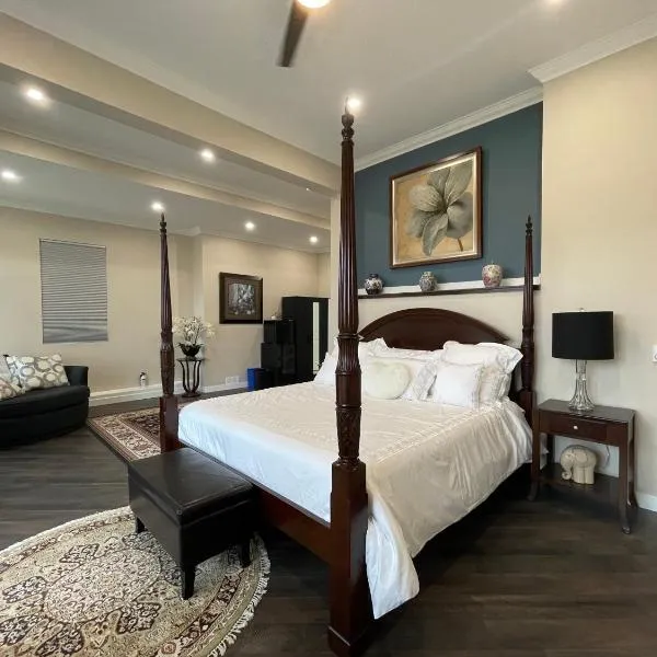2 Rivers Inn The Thousand Islands - LUXURY WATERFRONT WALKOUT, hotel v destinaci Gananoque