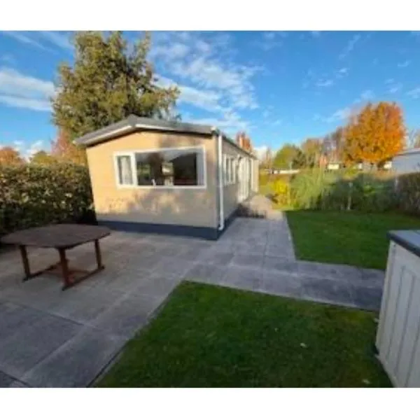 Chalet Strandloper, hotel en Scharendijke