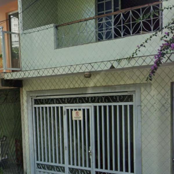 Casa térrea com 2 quartos e quintal COP 30