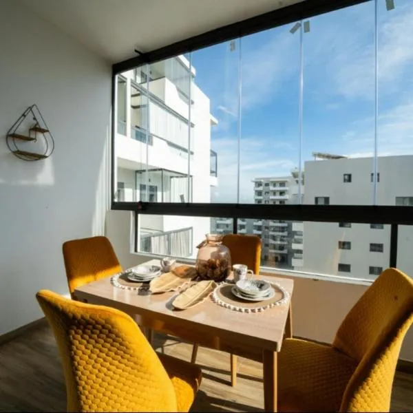 Luxury & sweet studio apartment with swimming pool, hotel v destinaci Aïn Harrouda
