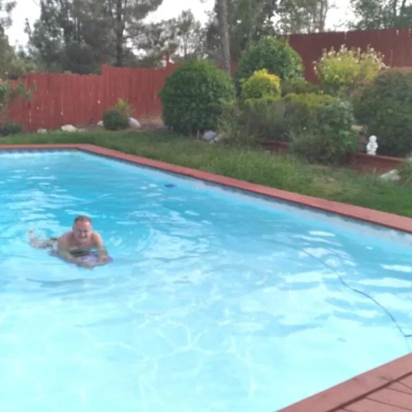 Jacob's Well, hotel in Redding