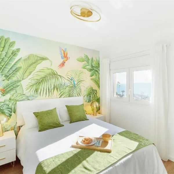 La Cala Mijas Esmeralda Stunning Sea Views close to the Beach, hotel in La Cala de Mijas