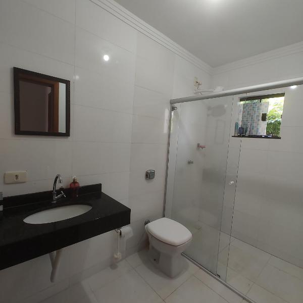 Sobrado grande disponível em ótima localização - Foto 3