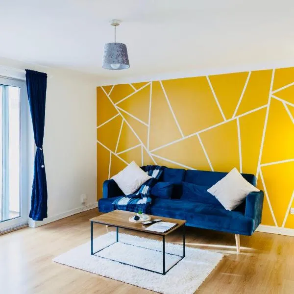 Cozy 3-Bed Retreat Near Manchester Airport Ideal for Families & Groups, hotel Manchesterben