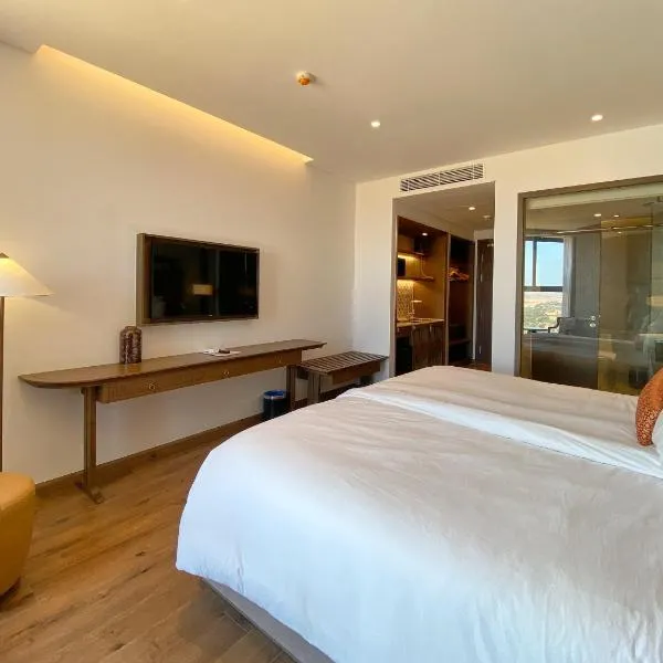 1BR direct seaview - 5 mins to the beach - infinity pool - Apec Mui Ne, hotel in Phan Thiet