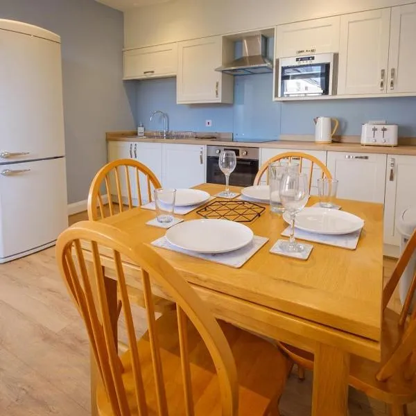 Teviot Cottage - Gorgeous Cosy & Modern 2BR Cottage in Hawick, hotel in Hawick
