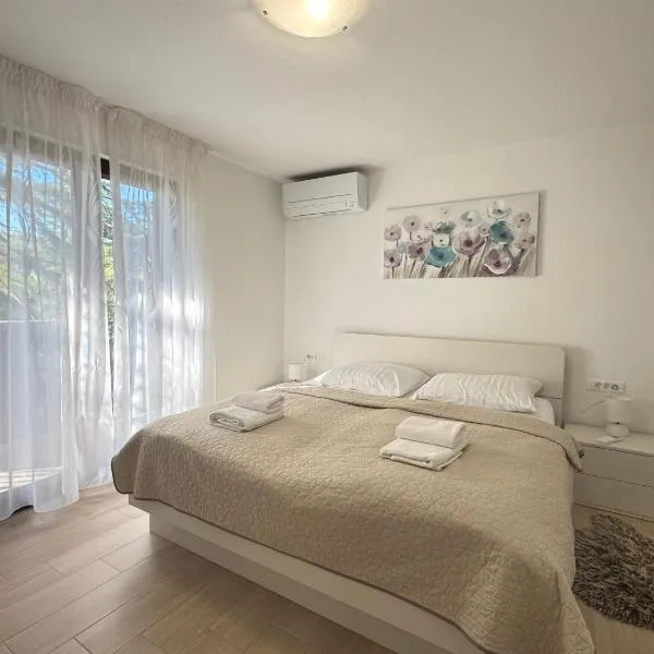 Flowers Apartments Medulin, Fucane 2 – hotel w Medulinie
