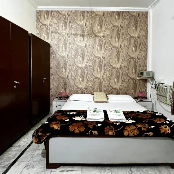 Veena Villa Luxury Suite Ayodhya - 2km from Ram Mandir, hotel v destinaci Ayodhya
