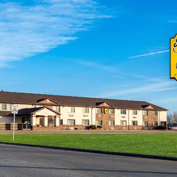 Super 8 by Wyndham Oelwein, hotel in Oelwein