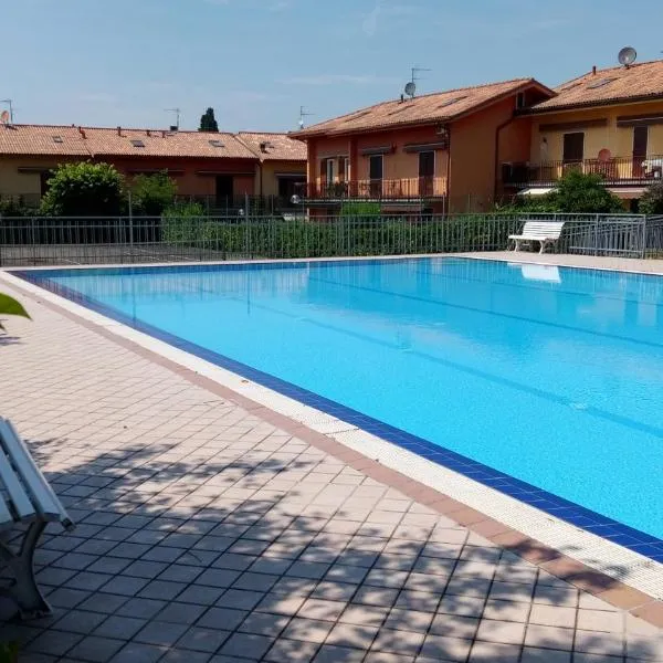 Casa Viola Lazise lago e relax!, hotel in Lazise