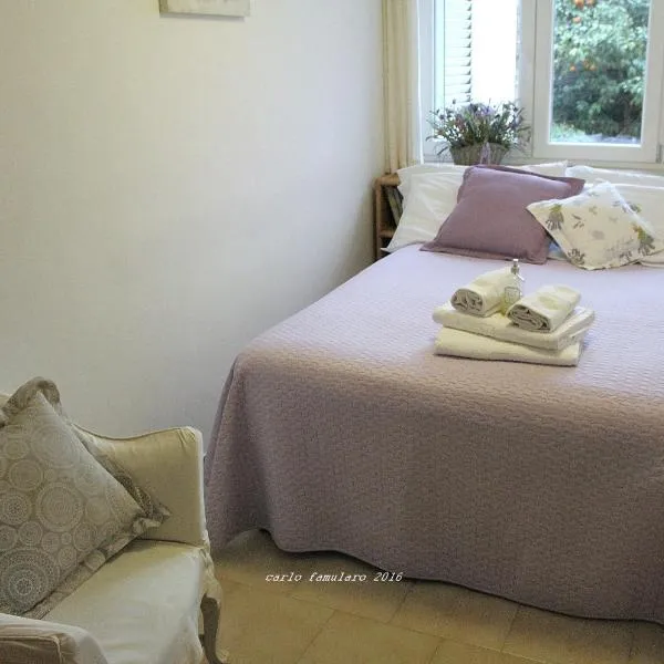 Villa Apollo B&B، فندق في كابري