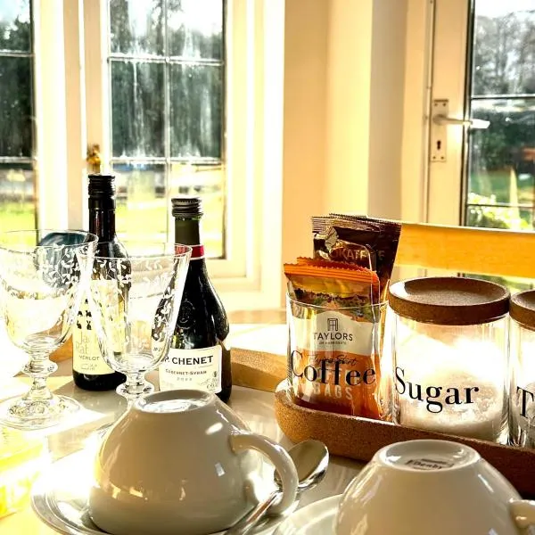 Briarwood nr Manchester Airport/Wilmslow, hotel in Wilmslow