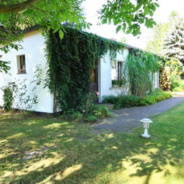 Ferienhaus mit Garten am Bodstedter Bodden, hotel en Bodstedt