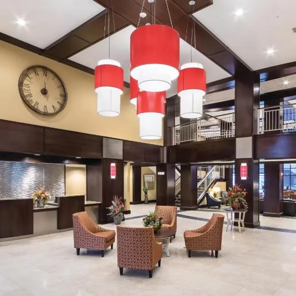 ClubHouse Hotel & Suites Fargo, hotel in Fargo