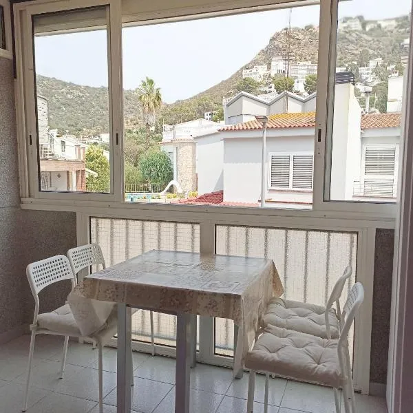 Apartamento La Cuana 17480, hotel en Roses
