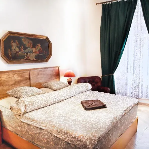 Room & Parking Assistance, hotel in Prague